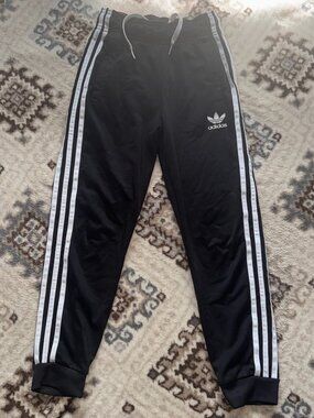 Adidas joggers